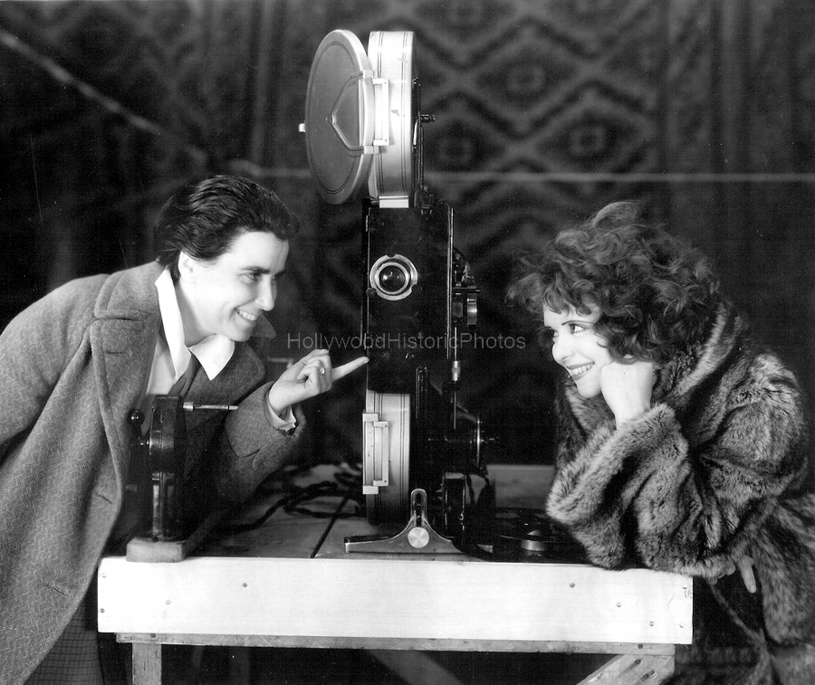 Dorothy Arzner 1927.jpg